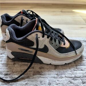 Nike Kids Black and Tan Sneakers